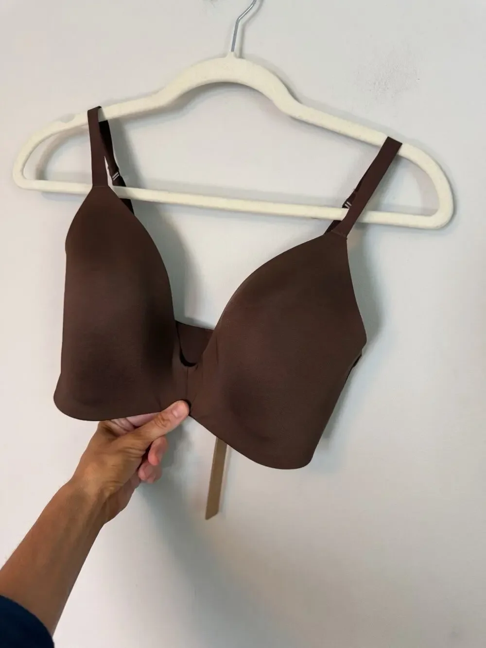 skims wireless form t-shirt Bra Cocoa Size 36DD NWT $50